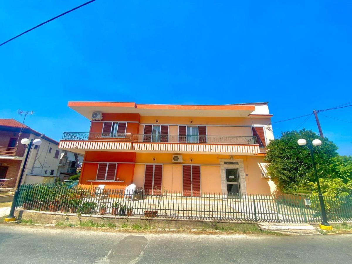 Dimitris Apartment Diakopto Buitenkant foto
